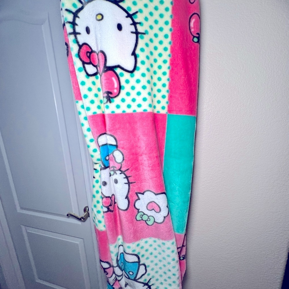 Hello Kitty Pink and Green Blanket
